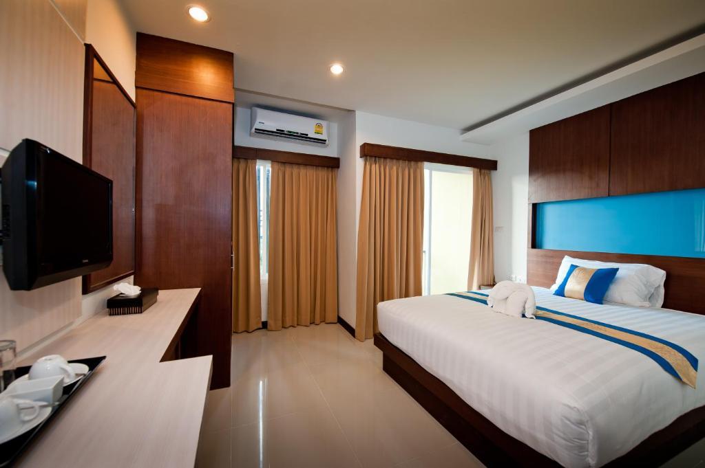 Blue Sky Patong Otel Oda fotoğraf