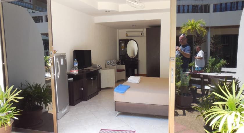Blue Sky Patong Otel Dış mekan fotoğraf