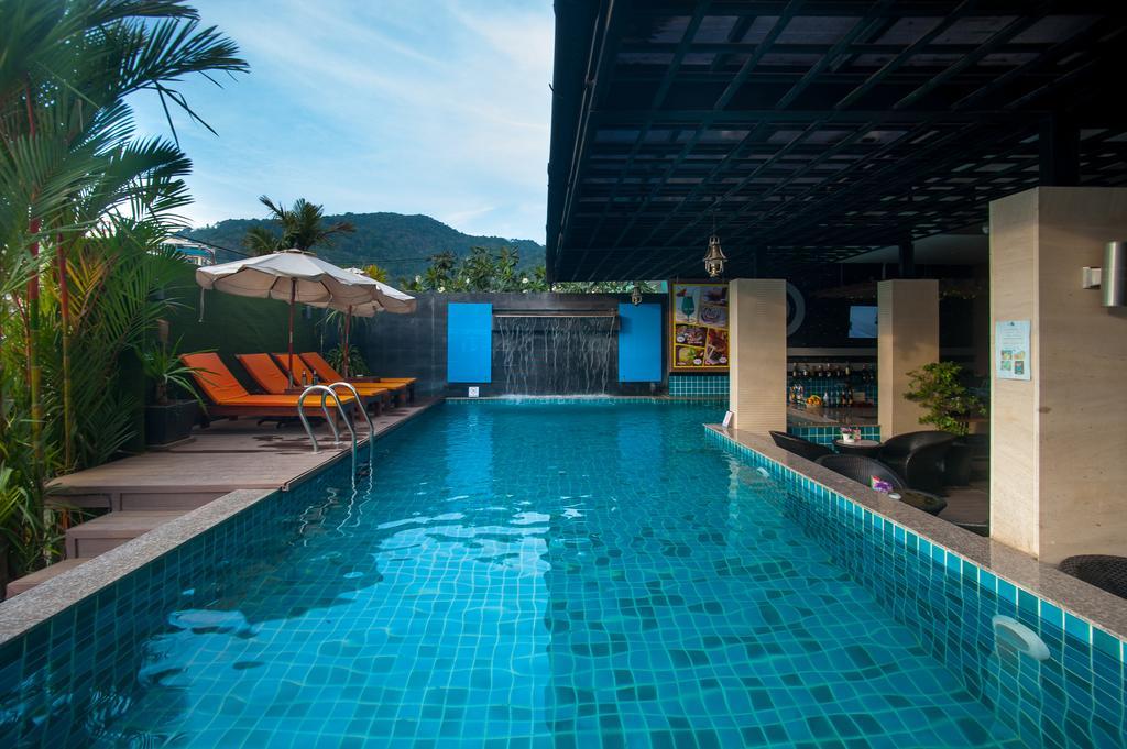Blue Sky Patong Otel Dış mekan fotoğraf